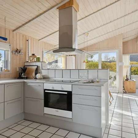 Yma - 250m From The Sea By Interhome *